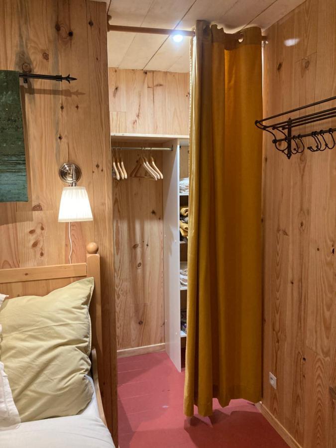 La Cour Secrete Apartment Dinan Bagian luar foto