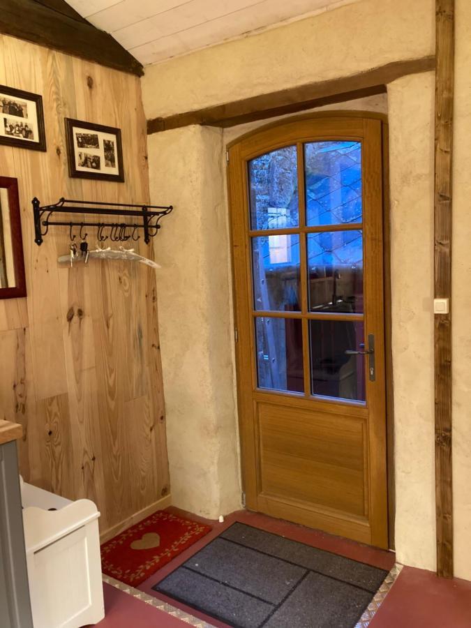 La Cour Secrete Apartment Dinan Bagian luar foto