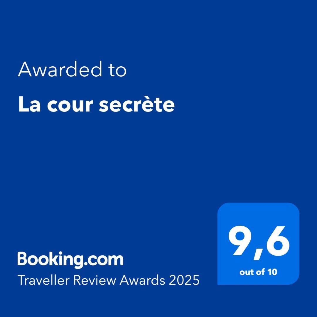 La Cour Secrete Apartment Dinan Bagian luar foto
